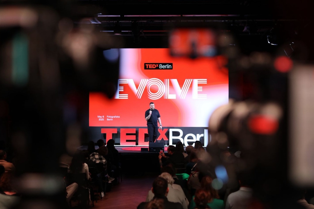Think Like a Futurist in an Uncertain World